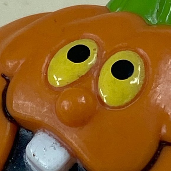 Halloween Holiday Jack-0-Lantern Pumpkin Pin Brooch Russ Silly Smile Grin - Picture 12 of 12